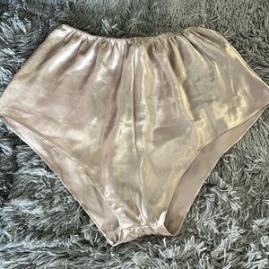 Champagne silky Sleep shorts M flutter high leg lingerie sexy sleep Sedú